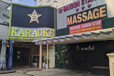 TPHCM: Tạm dừng dịch vụ karaoke, quán bar, vũ trường từ 18h ngày 30.4