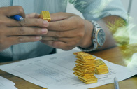 Giá vàng hôm nay 12-6: Giảm mạnh, USD đột ngột tăng giá