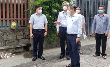 Chủ tịch UBND TP HCM Nguyễn Thành Phong thị sát những