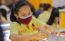 Giá vàng hôm nay 26-8: Bất ngờ giảm mạnh