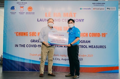 TP. HCM: VinaCapital Foundation hỗ trợ người nước ngoài, nhân viên y tế và người dân khó khăn thông qua “Chương trình Chung sức đồng hành”