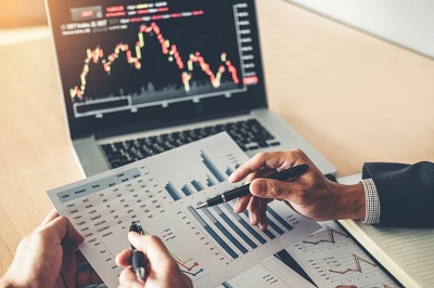 Áp lực bán gia tăng, VN-Index giảm mạnh hơn 10 điểm