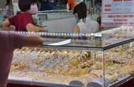 Giá vàng hôm nay 17-11: Giảm mạnh trước sức ép của USD