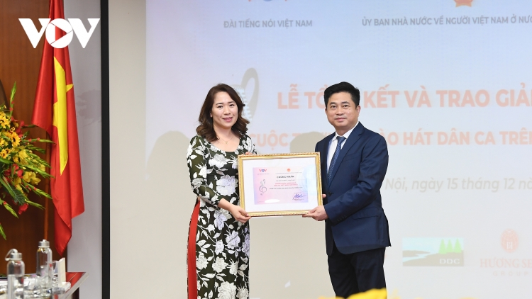 Trao giải cuộc thi Kiều bào hát dân ca trên VOV