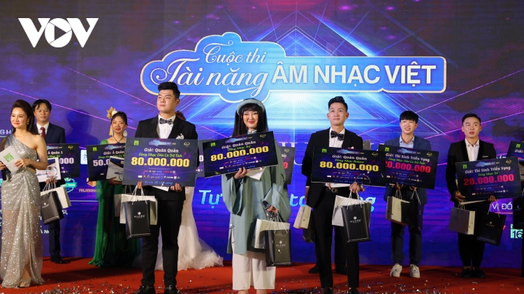 Trao 15 giải cho các thí sinh trong đêm chung kết 