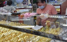 Giá vàng hôm nay 5-2: Bất ngờ giảm mạnh rồi đột ngột tăng