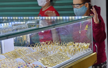 Giá vàng hôm nay 9-2: Thế giới tăng tiếp, trong nước biến động mạnh