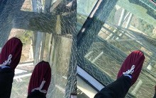 Du khách thót tim khi cho rằng cầu kính cao nhất Việt Nam