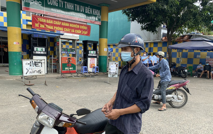 Quản lý thị trường nêu nguyên nhân hàng loạt cây xăng treo biển 