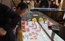 Giá vàng hôm nay 19-3: Đảo chiều lao dốc