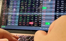 Phiên giao dịch chứng khoán ngày 7-4: Rung lắc mạnh theo tin đồn