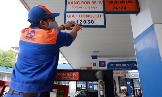 Giá xăng tiếp tục tăng vào ngày mai?