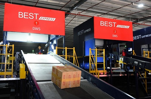 Khách hàng hài lòng với tính năng chăm sóc khách hàng online của BEST Express