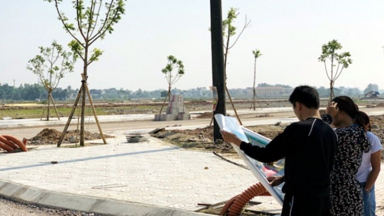 Hết thời sốt đất, môi giới bất động sản khốn khổ vì khách