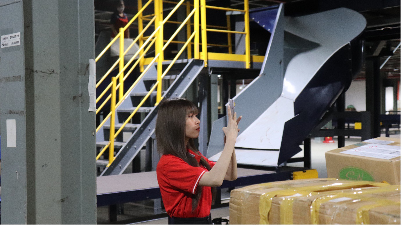 9x “chốt” trăm đơn mỹ phẩm giao hỏa tốc nhờ sự hỗ trợ của BEST Express