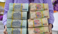 Ba 'ông lớn' ngân hàng nhập cuộc đua tăng lãi suất