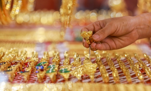 Giá vàng hôm nay 23/11: Giảm phiên thứ tư liên tiếp