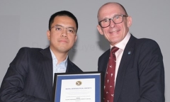 Nhà khoa học Việt đầu tiên nhận giải Hiệp hội Hàng không Hoàng gia Anh