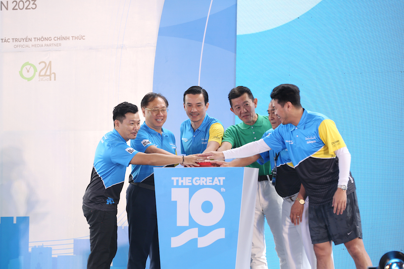 Khai mạc mùa giải thứ 10 Salonpas HCMC Marathon
