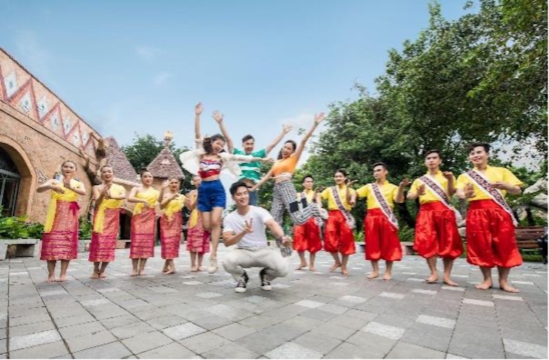 Xuyên không đón “Tết chất” khắp 3 miền VinWonders