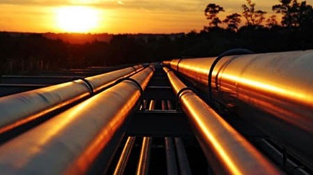 Giá xăng dầu hôm nay 22/2: Diễn biến trái chiều