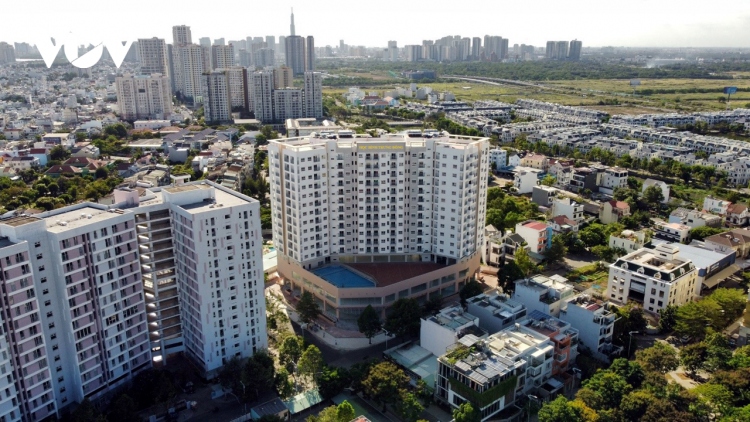 Khởi công rồi để không, TP.HCM bế tắc với nhà ở xã hội