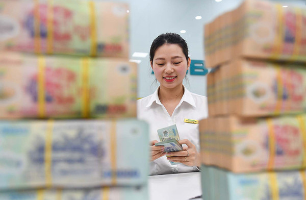 Các ngân hàng lãi suất huy động cao nhất cũng vào đà giảm mạnh