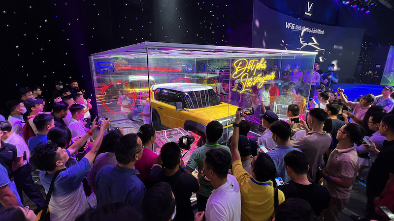 Vinfast ra mắt 3 mẫu ô tô điện VF 3, VF 6, VF 7 và xe đạp điện