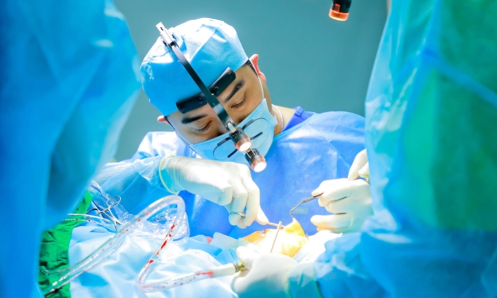 Giám đốc BV Chợ Rẫy: Chi phí điều trị ở Việt Nam thấp hơn thế giới 3 - 4 lần