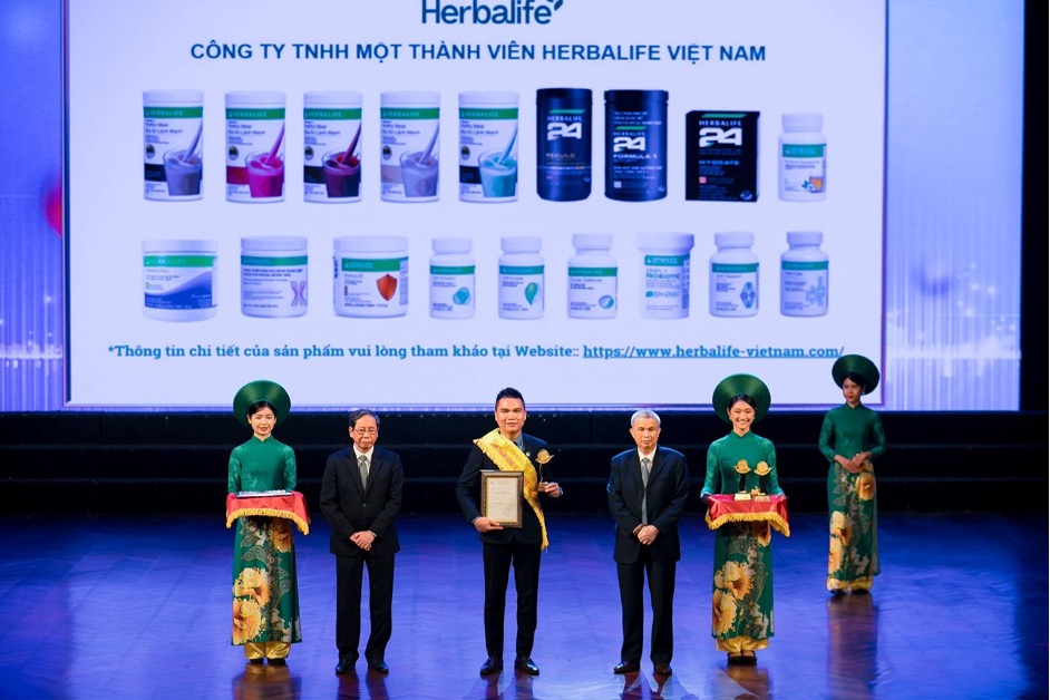 Herbalife Việt Nam lần thứ 9 liên tiếp đạt giải thưởng “Sản Phẩm Vàng Vì Sức Khỏe Cộng Đồng năm 2024”