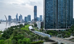 Người dân TP.HCM vui mừng đi Metro, công trình lịch sử kết nối văn minh đô thị