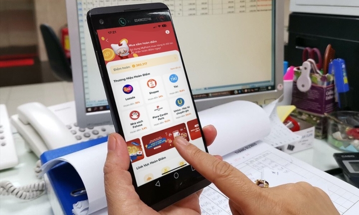 Mua sắm hoàn điểm: Lợi ích thực tế hay chiêu trò lừa đảo?