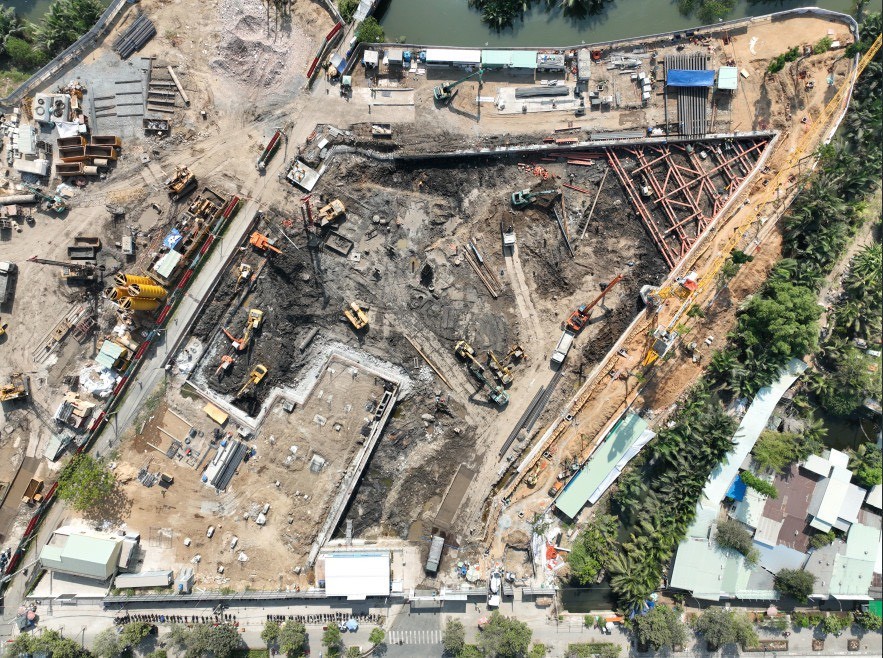 Chưa đủ điều kiện, 'siêu' dự án Eaton Park của Gamuda Land rầm rộ 'bán lúa non'