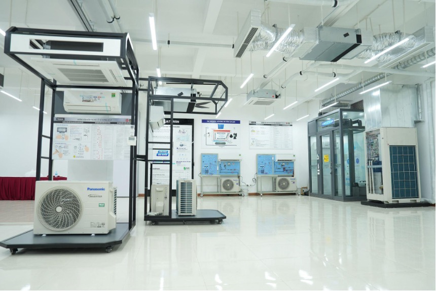 Panasonic tổ chức lễ bàn giao Phòng thí nghiệm Giải pháp HVAC cho Trường Đại học Xây Dựng Hà Nội (HUCE)