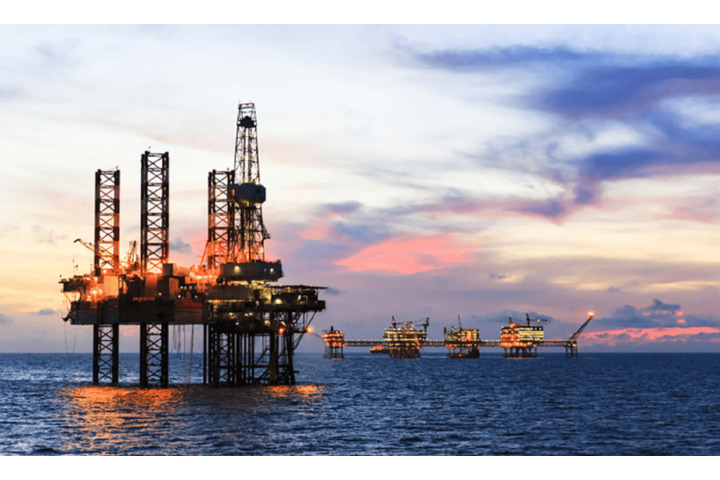 Giá xăng dầu hôm nay 8/8: Giá dầu thế giới suy giảm