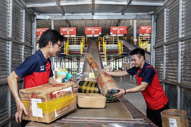 Shop online nên chọn đơn vị chuyển phát nào cho mùa sale 8.8