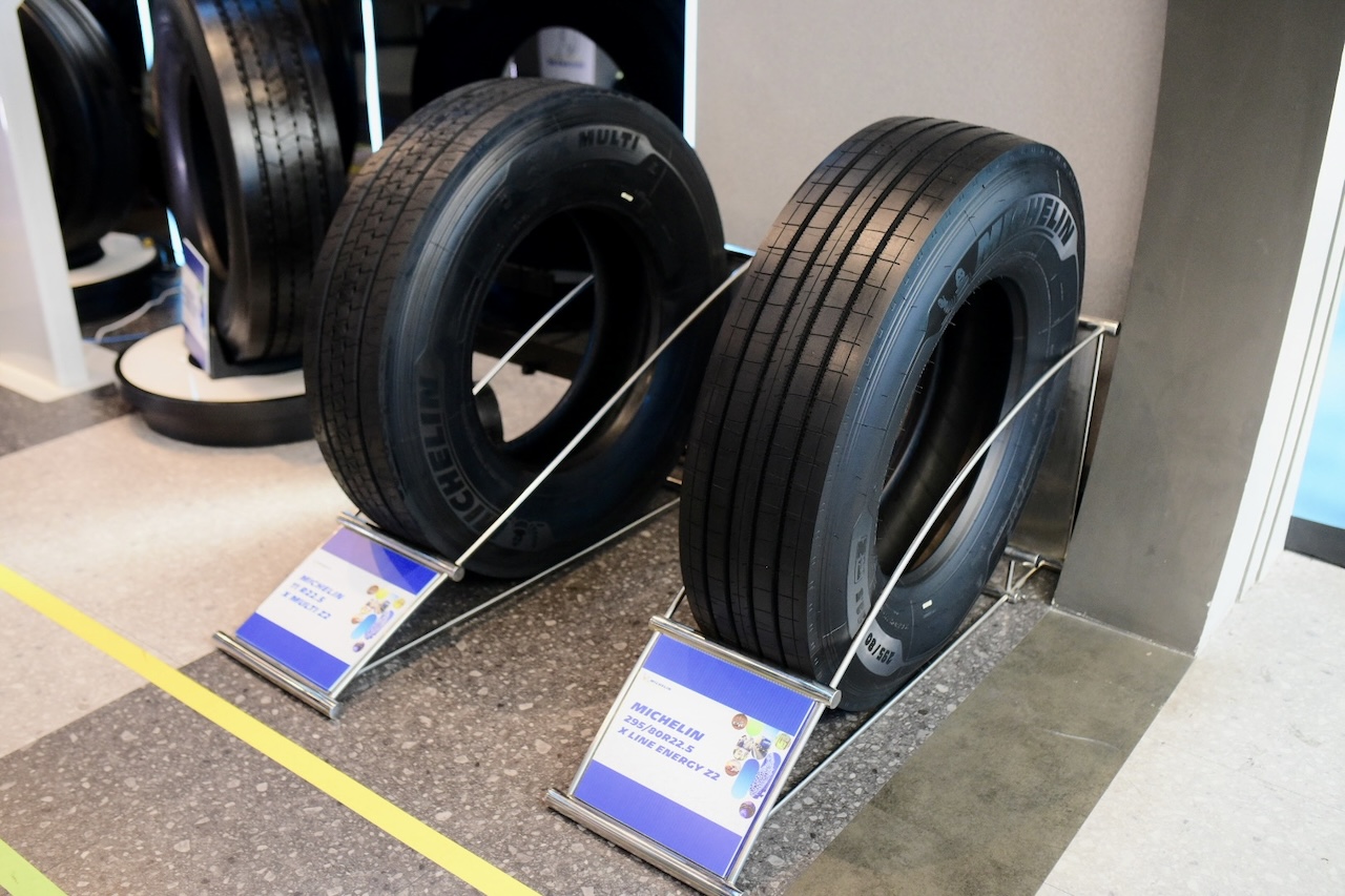 Tham quan chuỗi sản xuất lốp máy bay, vận tải của Michelin