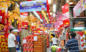 Doanh nghiệp giữ giá, siêu thị mở cửa xuyên đêm, chợ Tết TP.HCM đã sẵn sàng