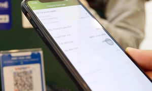 Chật vật đòi lại tiền chuyển khoản nhầm ngân hàng, khách hàng nên làm gì?