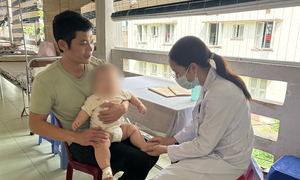Bé 2 tuổi bị tay chân miệng thoát 'cửa tử', bác sĩ cảnh báo biến chứng nguy hiểm