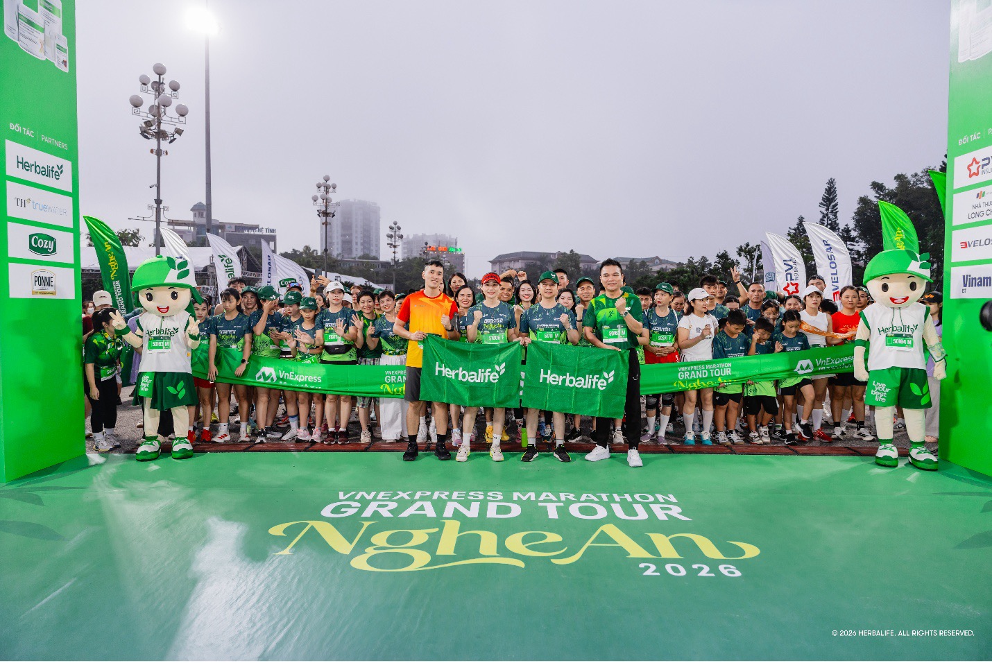 Herbalife Việt Nam tiếp tục phối hợp với VnExpress để khuyến khích lối sống lành mạnh với tư cách là Nhà tài trợ Kim cương cho giải VnExpress Marathon Grand Tour Nghệ An 2026